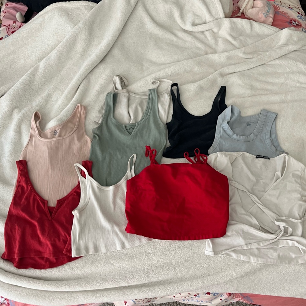 BRANDY MELVILLE BUNDLE
